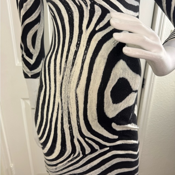 Just Cavalli Vintage Black and White Bodycon Long Sleeve Dress Size 40. #208 - Picture 8 of 17